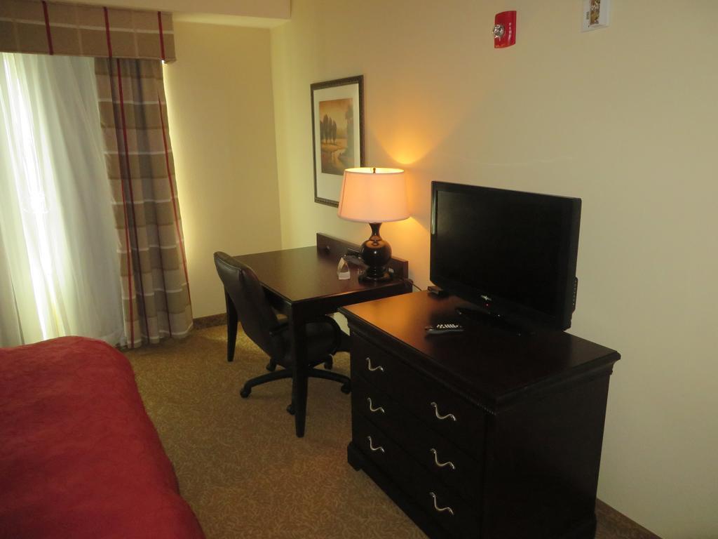 Country Inn & Suites By Radisson, Meridian, Ms Oda fotoğraf